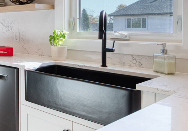 Black Kitchen Faucet